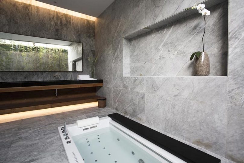 Modern Beachside Escape with Private Pool – Bali Villa 1108