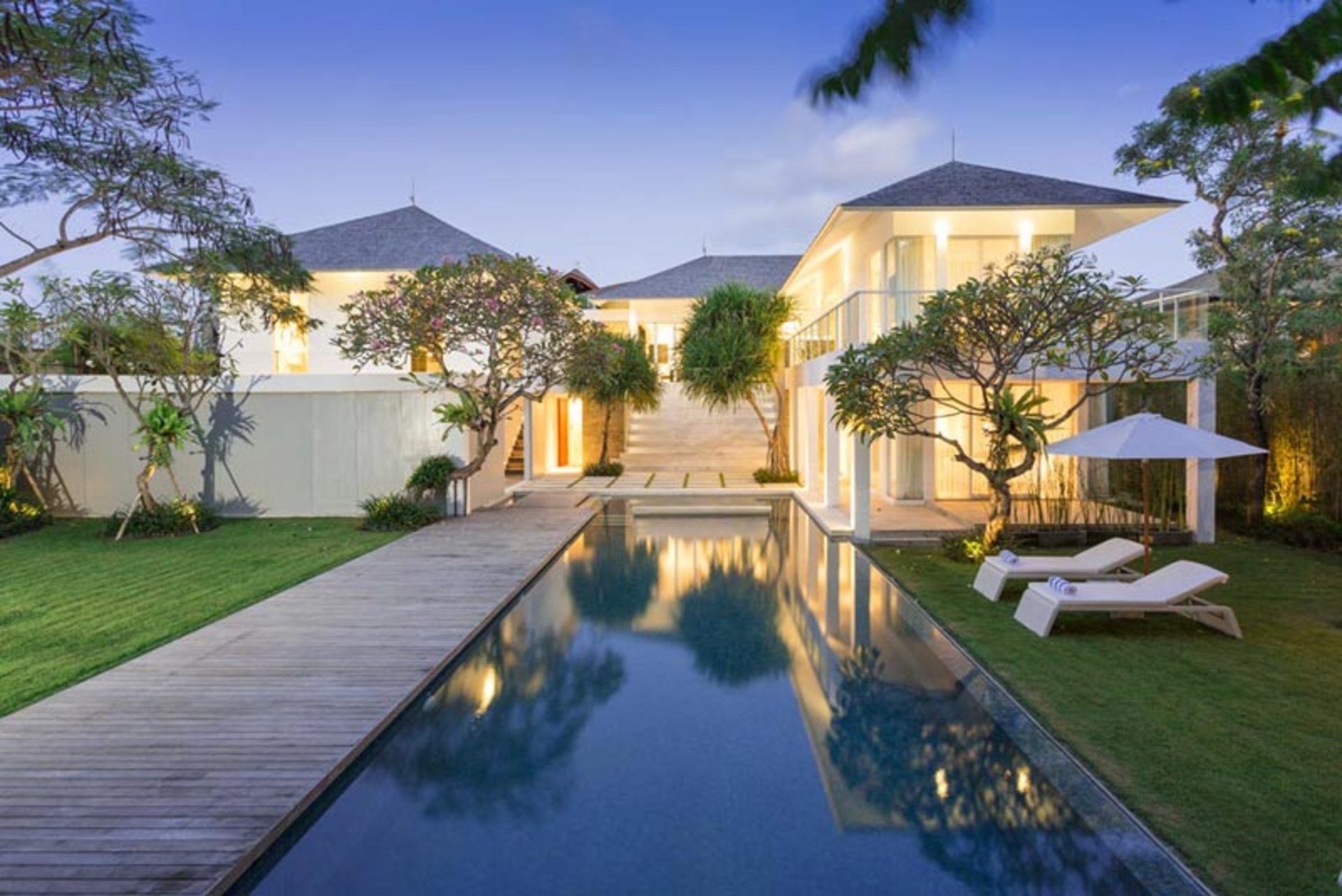 Modern Beachside Escape with Private Pool – Bali Villa 1108
