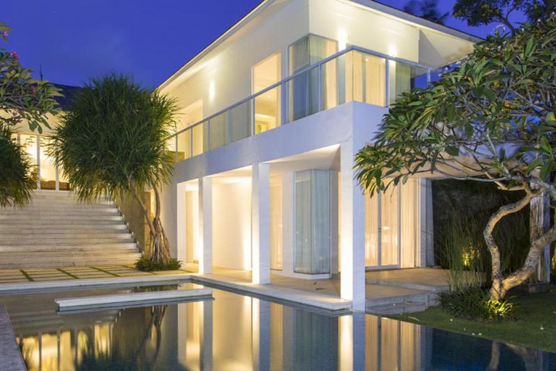 Modern Beachside Escape with Private Pool – Bali Villa 1108