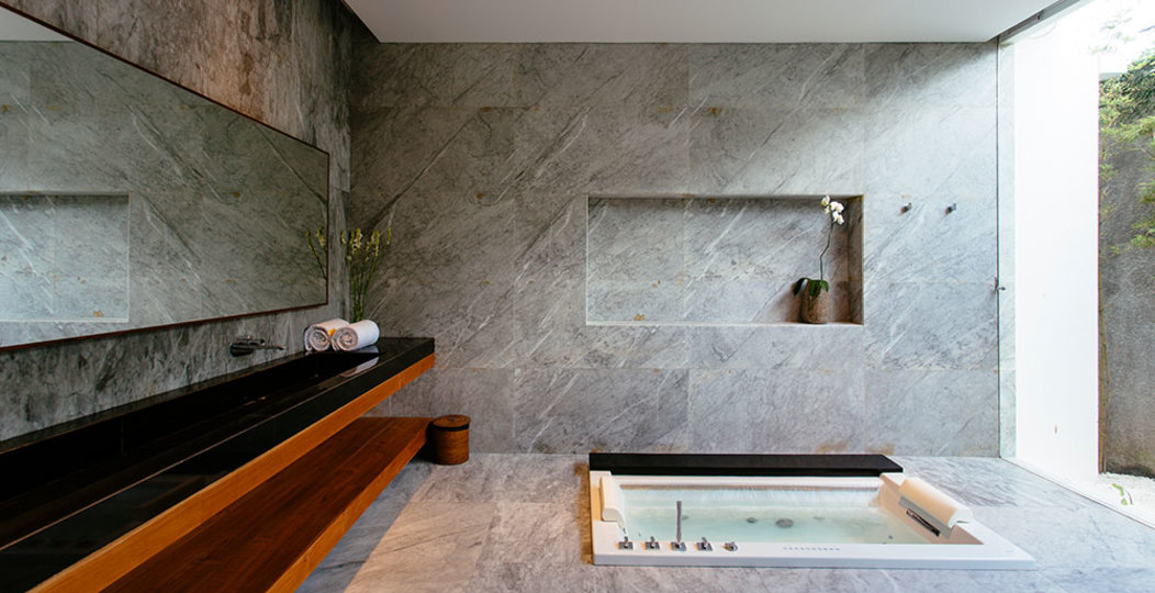 Modern Beachside Escape with Private Pool – Bali Villa 1108