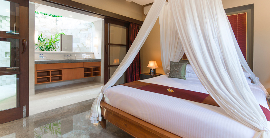 Elegant Coastal Villa with Jacuzzi – Bali Villa 1111