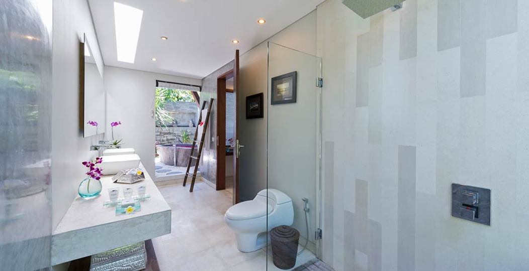 Luxury Villa Near Beach - Bali Villa 1120
