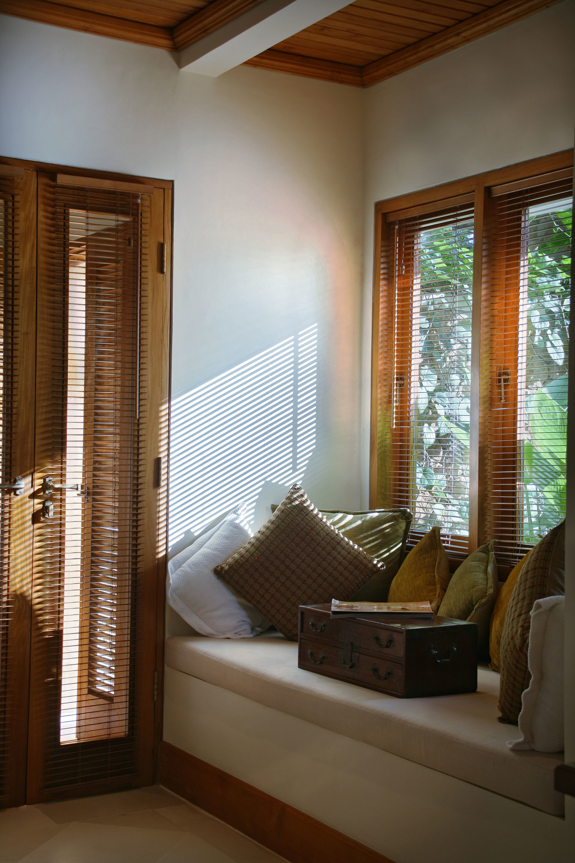 Serene luxury in lush gardens, Bali Villa 1124