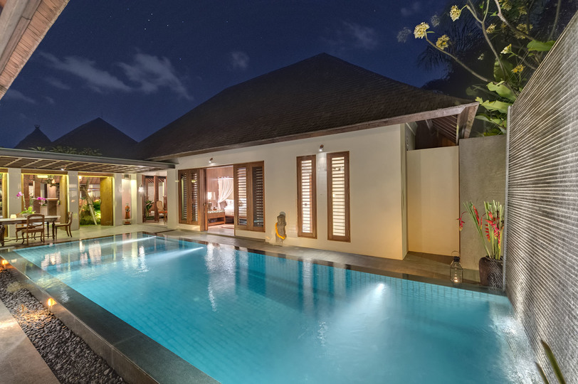 Serene luxury in lush gardens, Bali Villa 1124