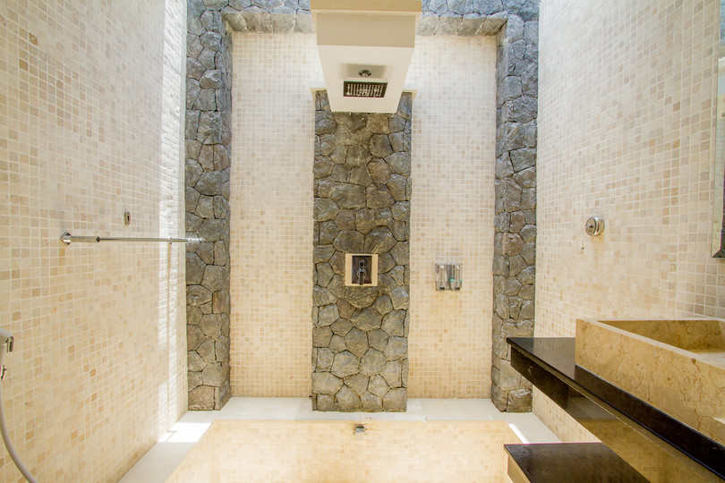 Luxury 2-Bedroom Villa Near Seminyak's Attractions, Bali Villa 1147