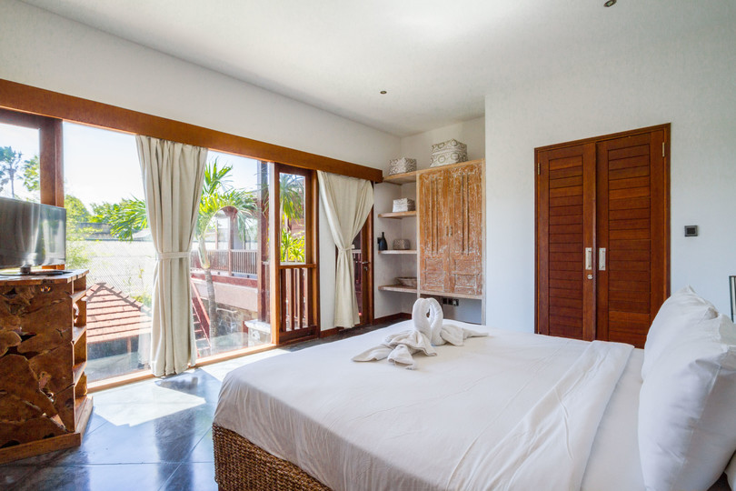 Luxury 5BR Family Villa Near Seminyak, Bali Villa 1167