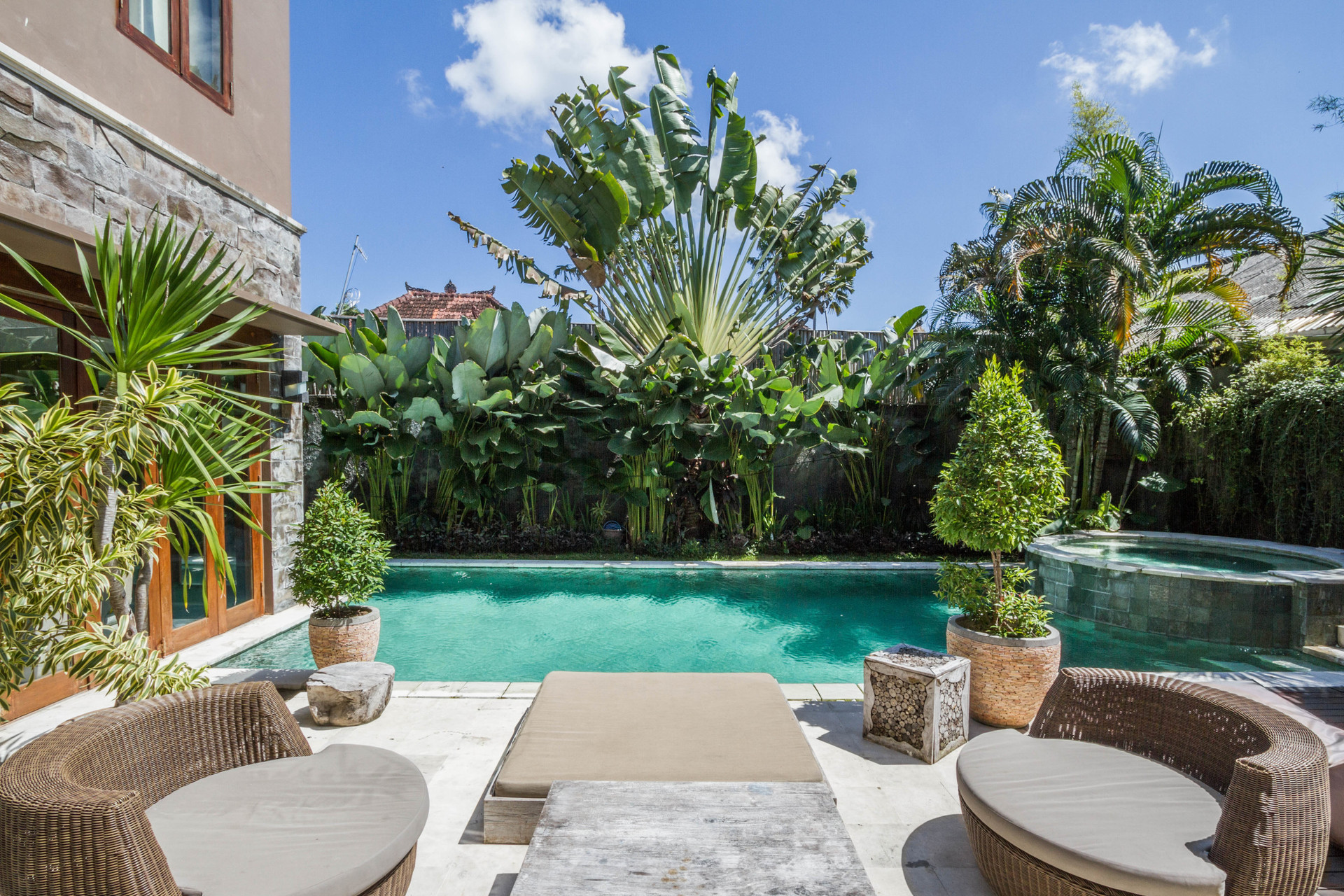 Luxury 5BR Family Villa Near Seminyak, Bali Villa 1167