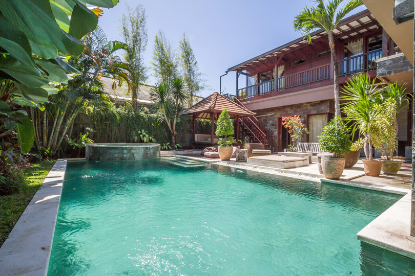 Luxury 5BR Family Villa Near Seminyak, Bali Villa 1167