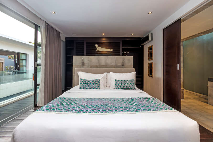 5 Bedroom Holiday Villa in Seminyak with Private Pool, Bali Villa 2001