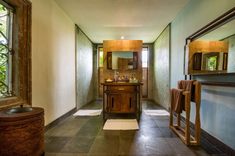 5 Star Villa in Bali, Minutes from the Beach, Bali Villa 2045