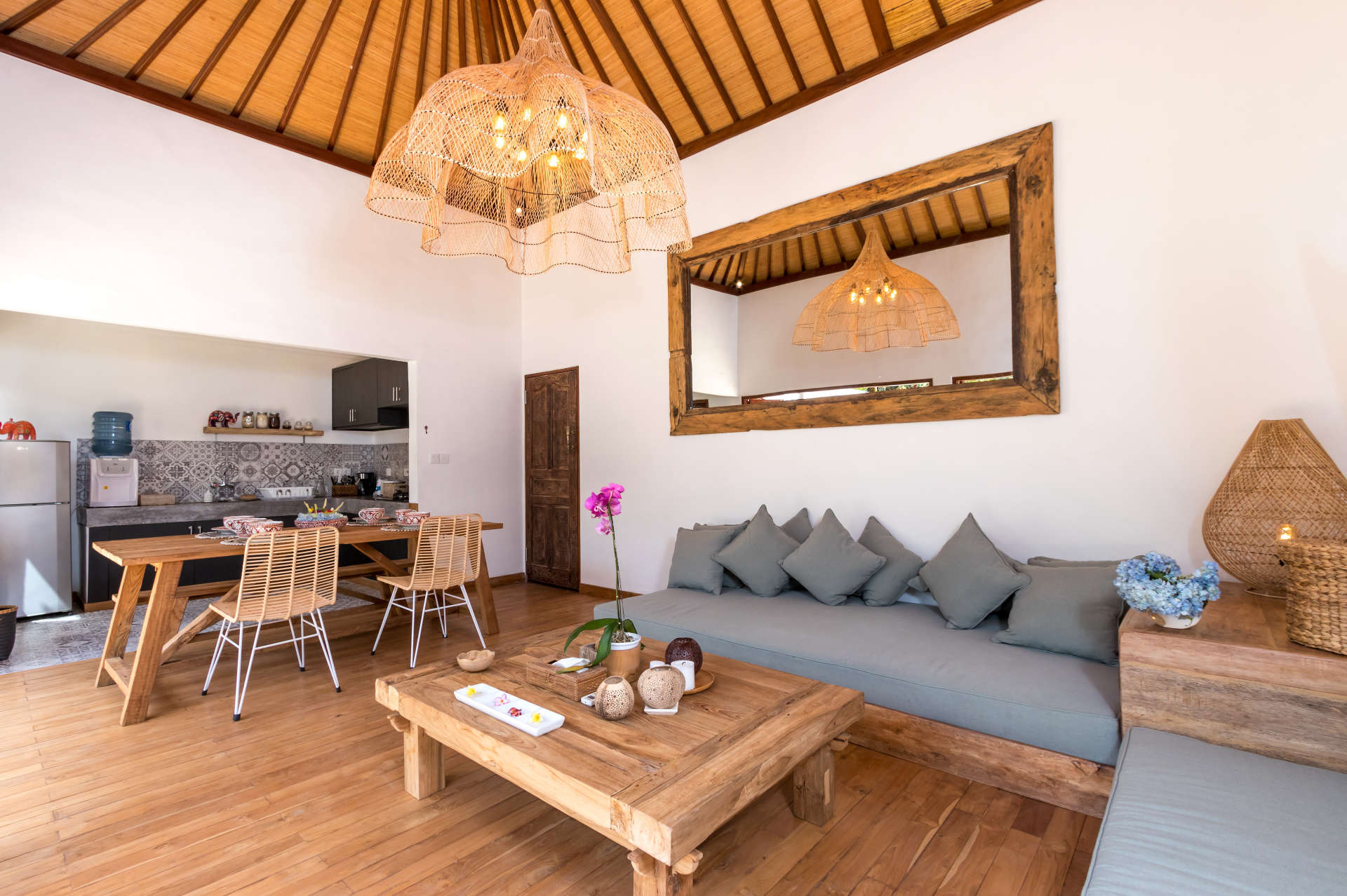 Beautiful 5 Star Holiday Villa in a Prime Location in Seminyak, Villa Bali 2046