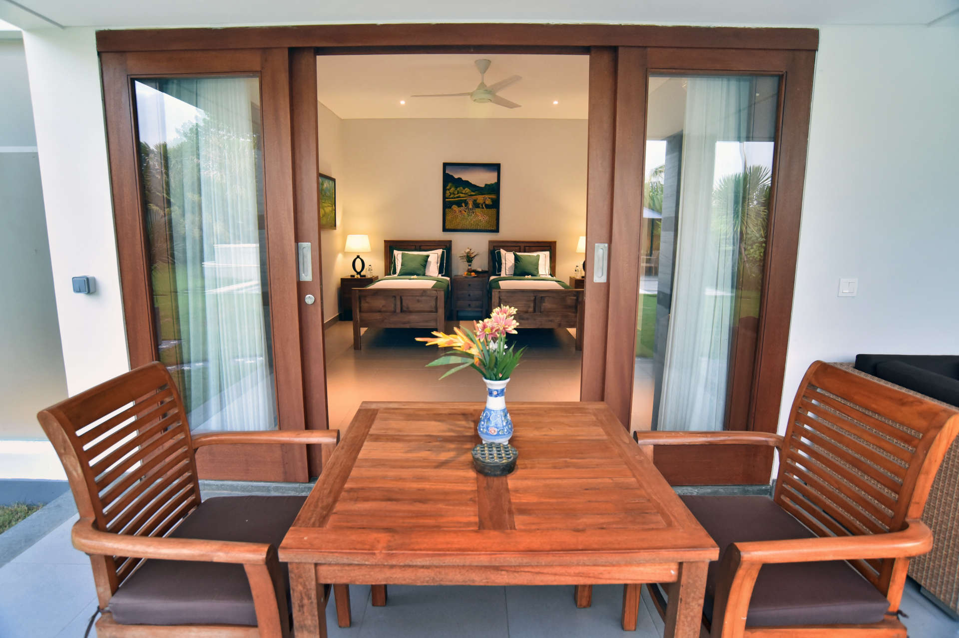 Rent a Luxury Villa in Bali Close to the Beach, Bali Villa 2054