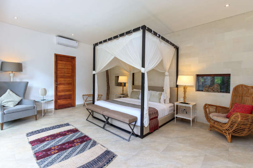 Luxury 5 Bedroom Villa with Private Pool, Bali Villa 2055