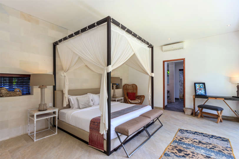 Luxury 5 Bedroom Villa with Private Pool, Bali Villa 2055