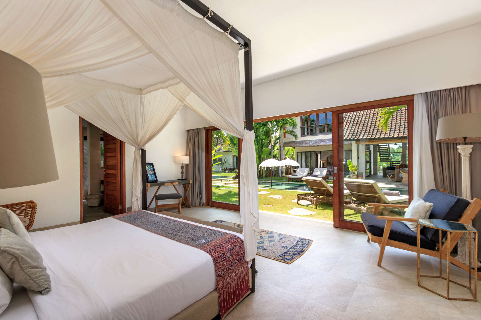Luxury 5 Bedroom Villa with Private Pool, Bali Villa 2055