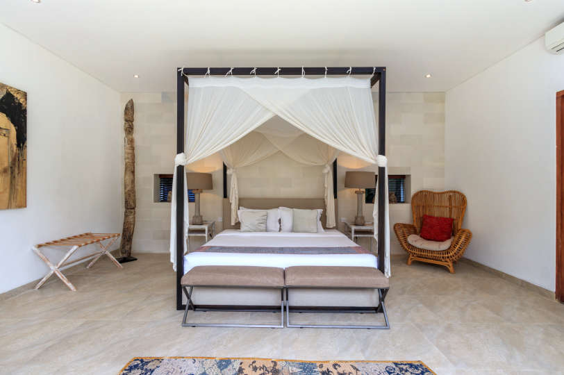 Luxury 5 Bedroom Villa with Private Pool, Bali Villa 2055