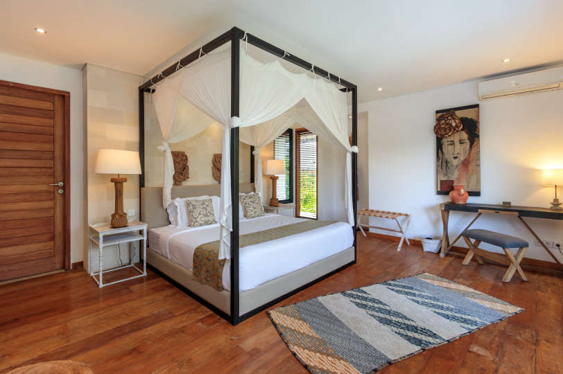 Luxury 5 Bedroom Villa with Private Pool, Bali Villa 2055