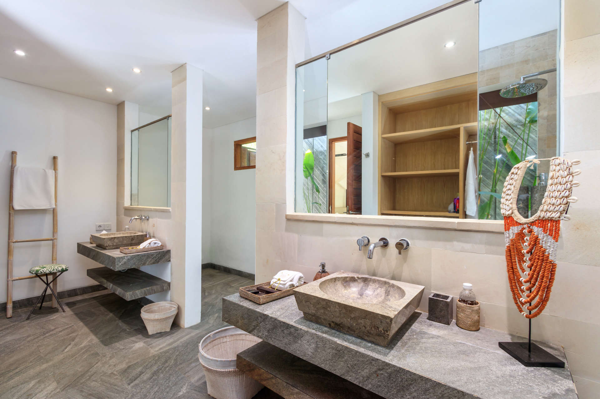 Luxury 5 Bedroom Villa with Private Pool, Bali Villa 2055