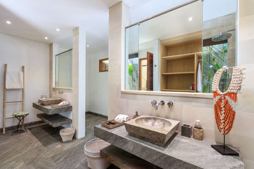 Luxury 5 Bedroom Villa with Private Pool, Bali Villa 2055