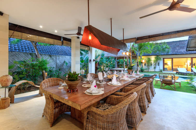 Luxury 5 Bedroom Villa with Private Pool, Bali Villa 2055