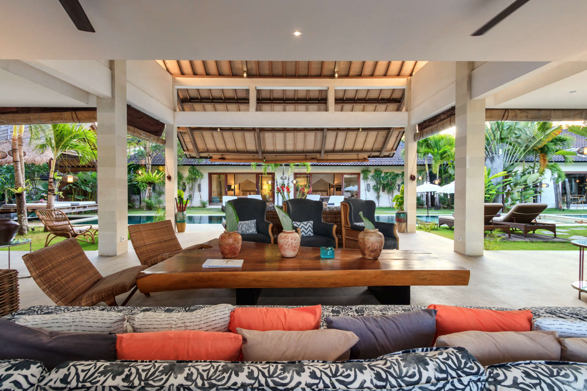 Luxury 5 Bedroom Villa with Private Pool, Bali Villa 2055