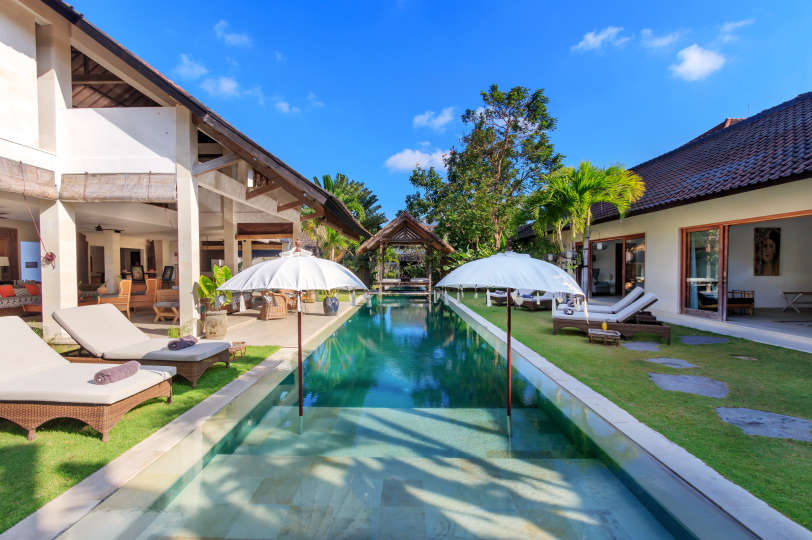 Luxury 5 Bedroom Villa with Private Pool, Bali Villa 2055