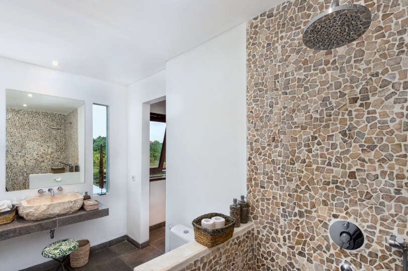 5 Star Villa in Bali, Minutes from the Beach, Bali Villa 2056