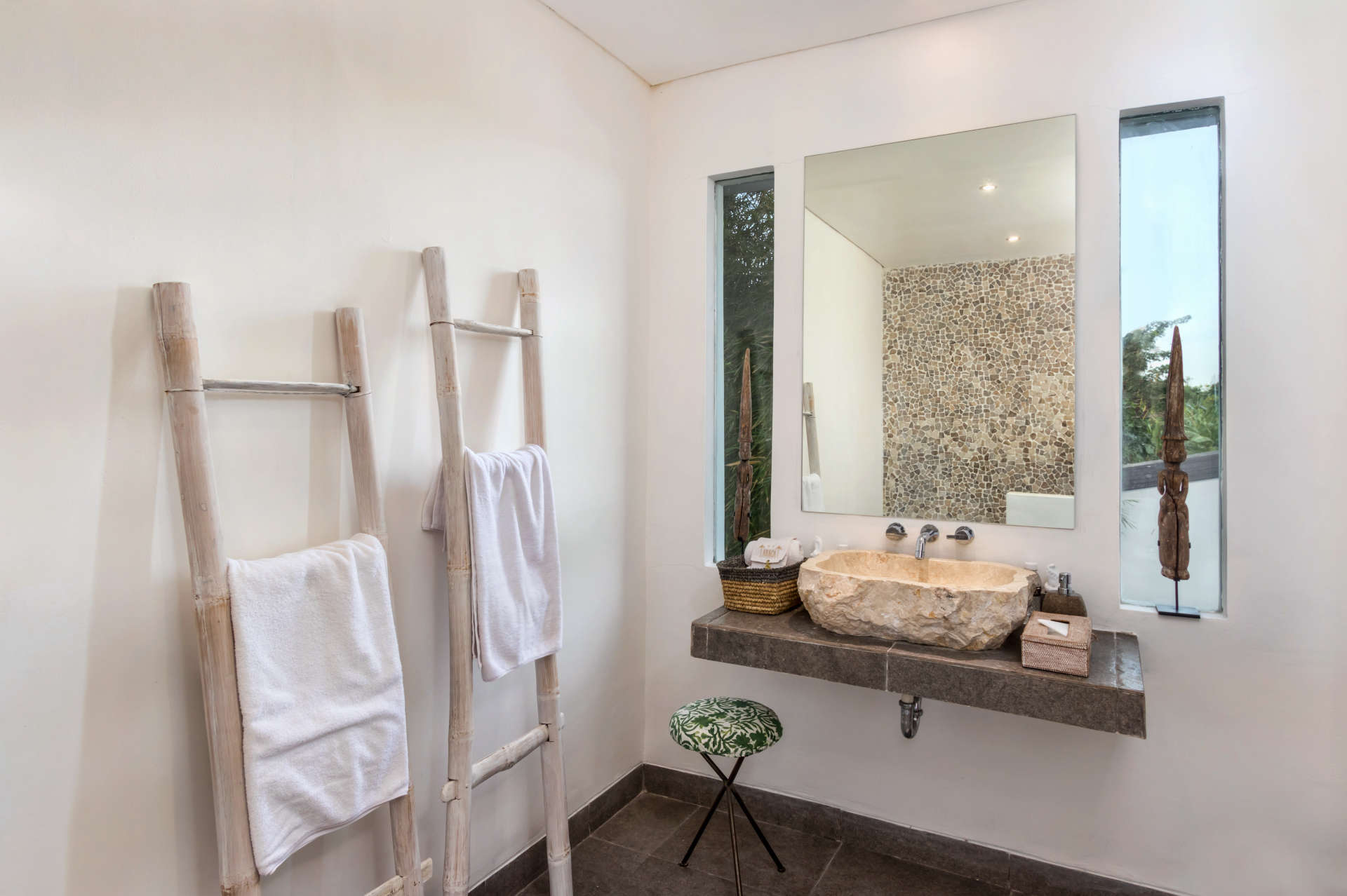 5 Star Villa in Bali, Minutes from the Beach, Bali Villa 2056