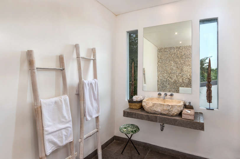 5 Star Villa in Bali, Minutes from the Beach, Bali Villa 2056