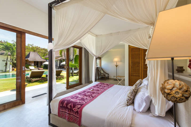 5 Star Villa in Bali, Minutes from the Beach, Bali Villa 2056