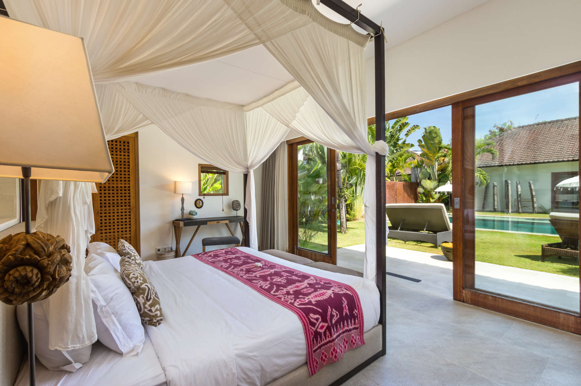 5 Star Villa in Bali, Minutes from the Beach, Bali Villa 2056