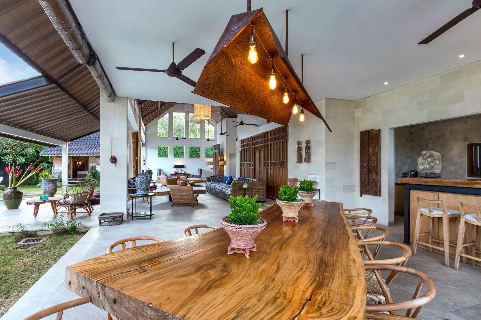 5 Star Villa in Bali, Minutes from the Beach, Bali Villa 2056