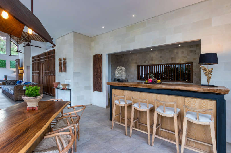 5 Star Villa in Bali, Minutes from the Beach, Bali Villa 2056