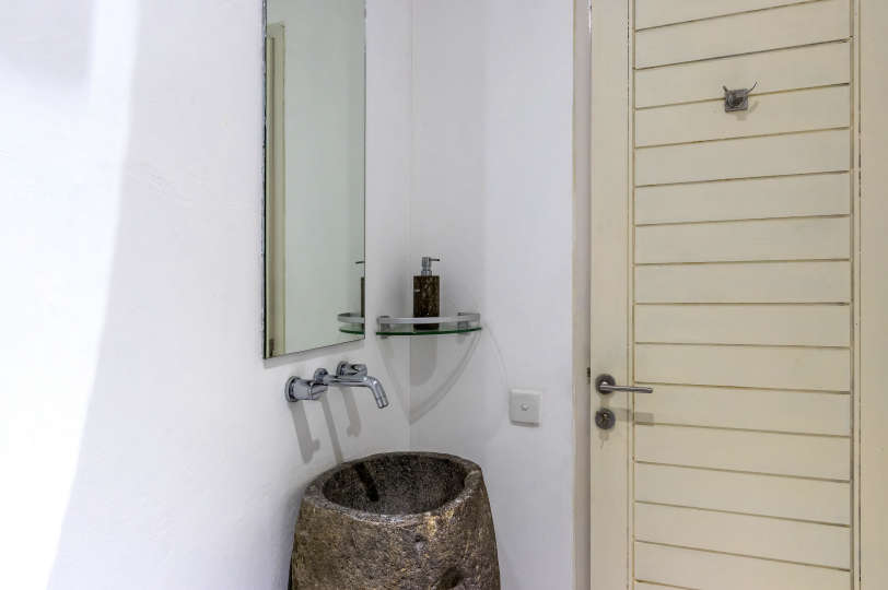 5 Star Villa in Bali, Minutes from the Beach, Bali Villa 2056