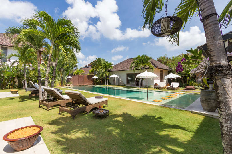 5 Star Villa in Bali, Minutes from the Beach, Bali Villa 2056