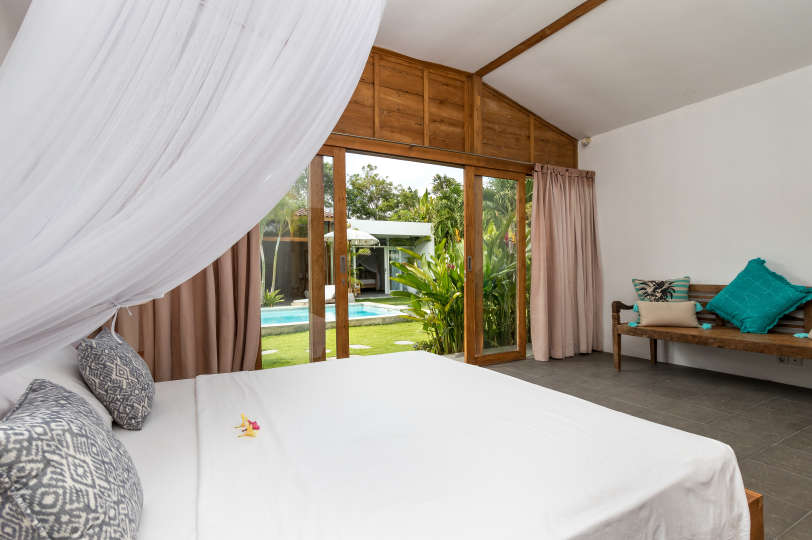 Luxury 4 Bedroom Villa with Private Pool, Bali Villa 2067