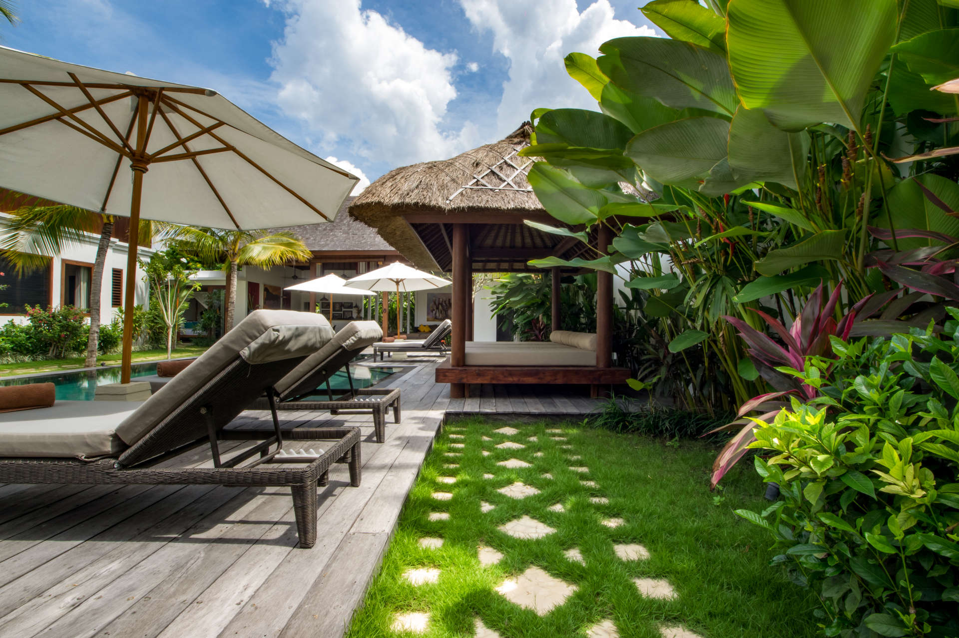 You will Love This Luxury 12 Bedroom Holiday Villa in Seminyak with Private Pool, Villa Bali 2081