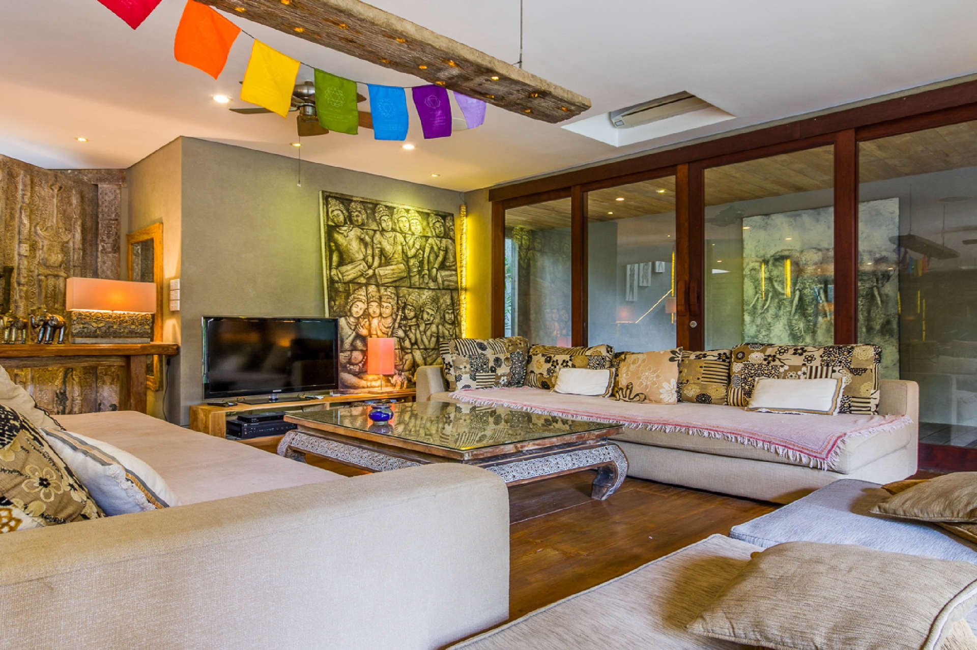 Rent a Luxury Villa in Bali Close to the Beach, Bali Villa 2086