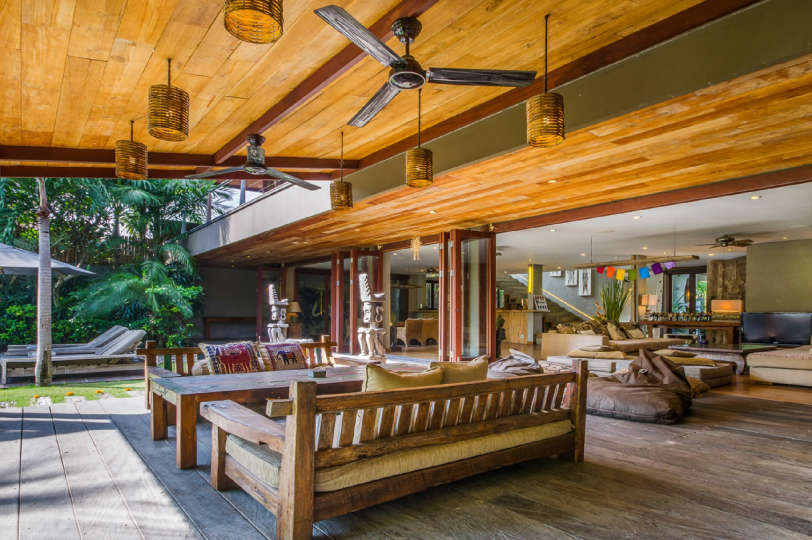 Rent a Luxury Villa in Bali Close to the Beach, Bali Villa 2086