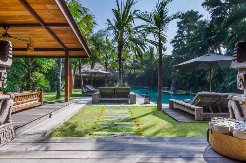 Rent a Luxury Villa in Bali Close to the Beach, Bali Villa 2086
