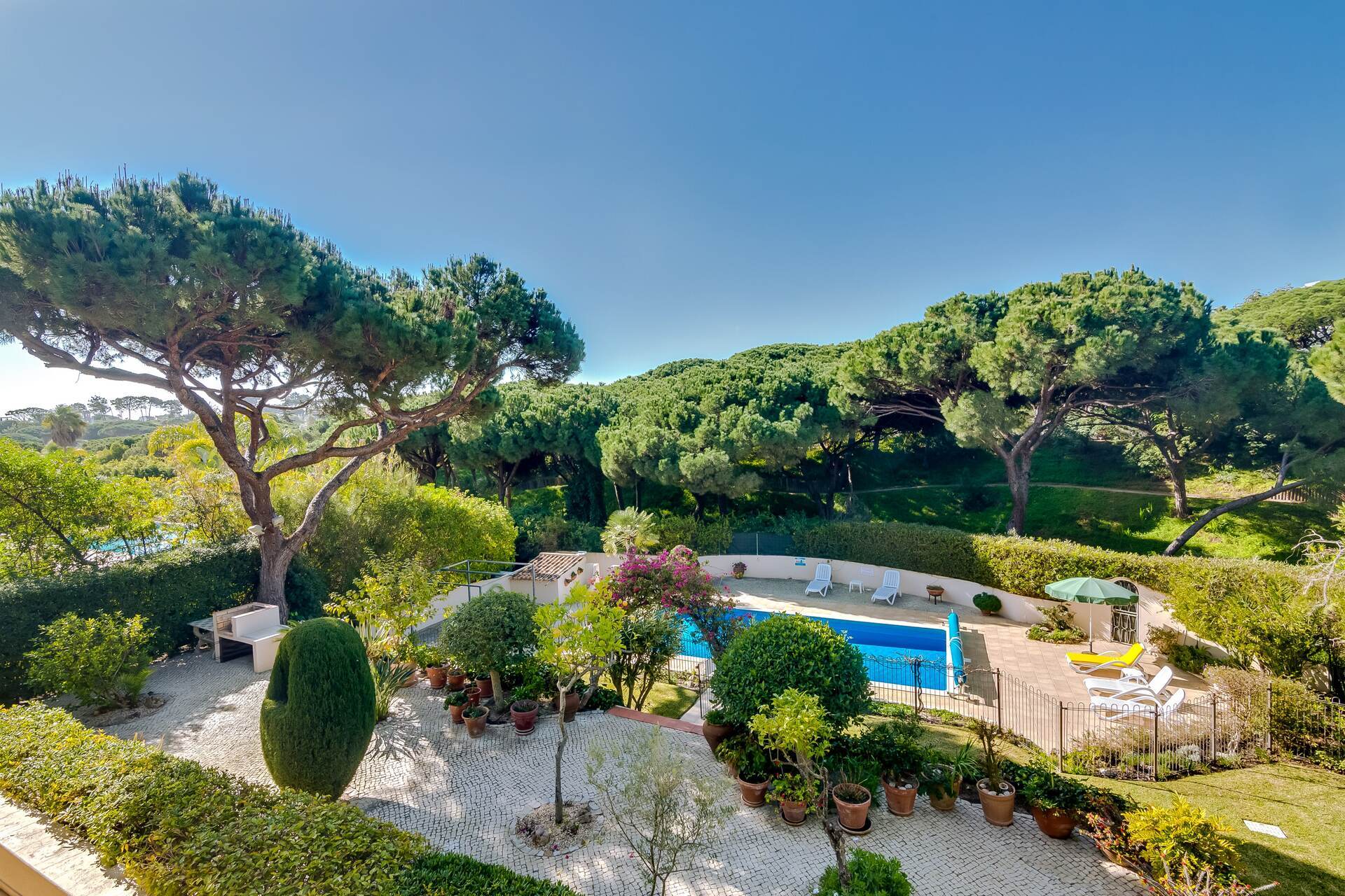 5 Star Villa Amari - Heatable Pool & Private Garden