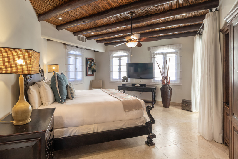 Rent Your Dream Holiday Villa with Private Pool, Cabo del Sol Villa 1013