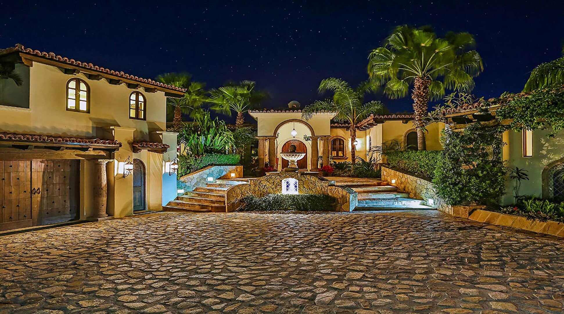 Exclusive Beachfront Villa with Private Pool Awaits You