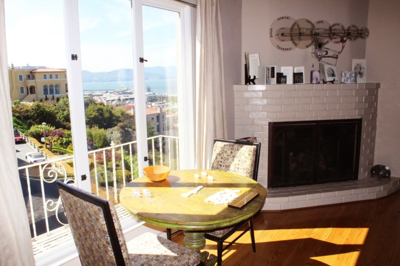 Exclusive 2 Bedroom Home with Breathtaking Views, San Francisco Apartment 1000