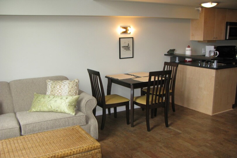 Luxury 5 Star Apartment near the Waterfront, Vancouver Island Apartment 1002
