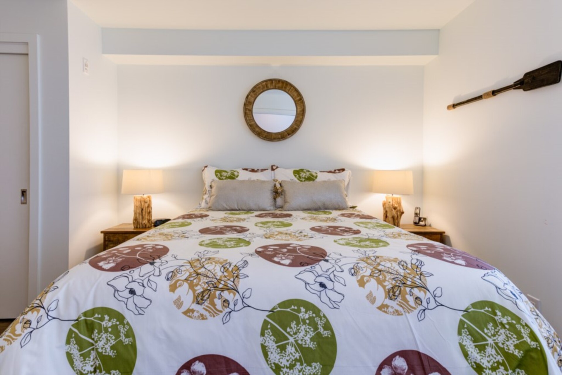 Beautiful 5 Star Home minutes from City Centre, Vancouver Island Apartment 1003