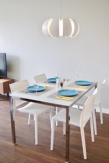 Beautiful 5 Star Apartment in Prime Location, Vancouver Island Apartment 1006