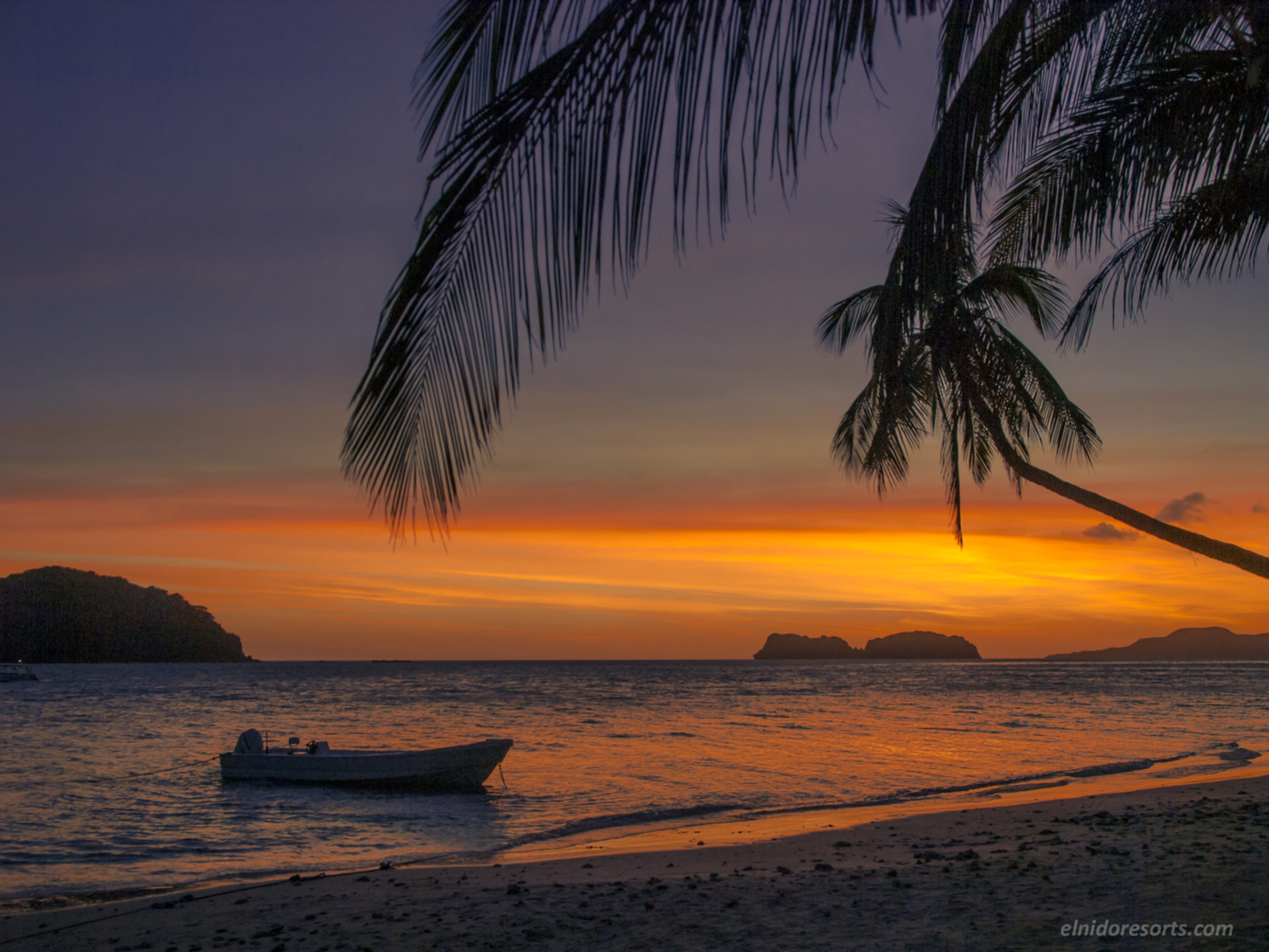 Luxury Beachfront Villa on Pangulasian Island Resort, El Nido Villa 1013