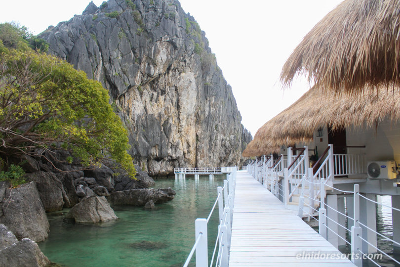 Beautiful 5 Star Loft Water Cottage with Sea Views on Apulit Island Resort, El Nido Cottage 1002