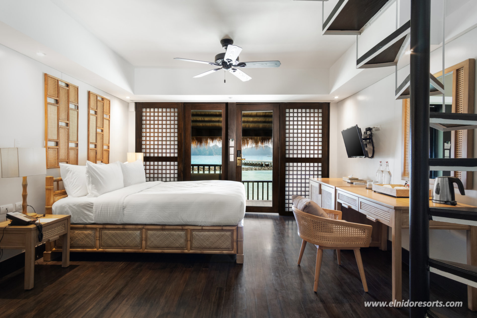 5 Star Exclusive Beachside Cottage on Miniloc Island Resort, El Nido 1004